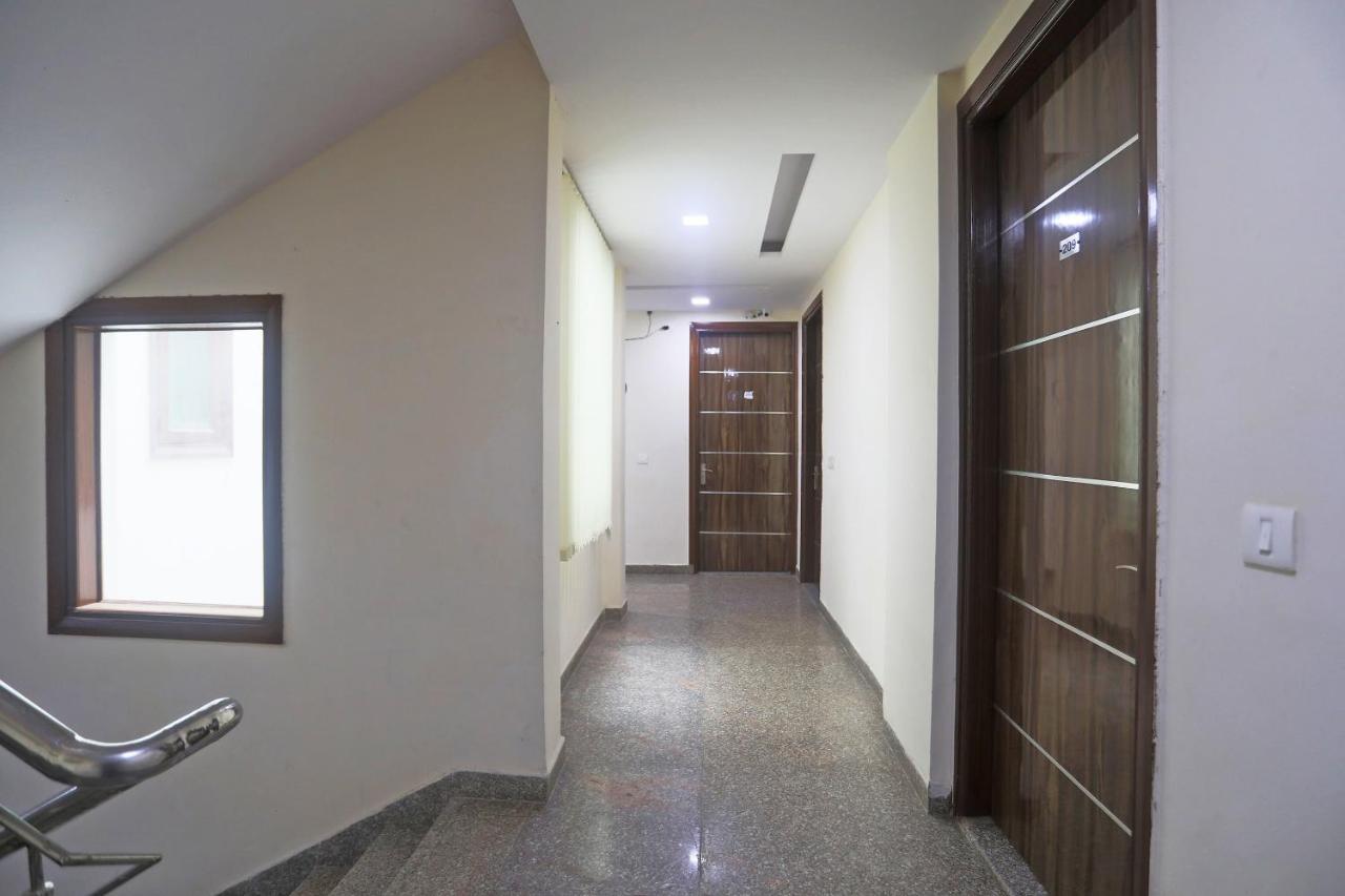 Hotel Rampal Palace New Delhi Exterior photo