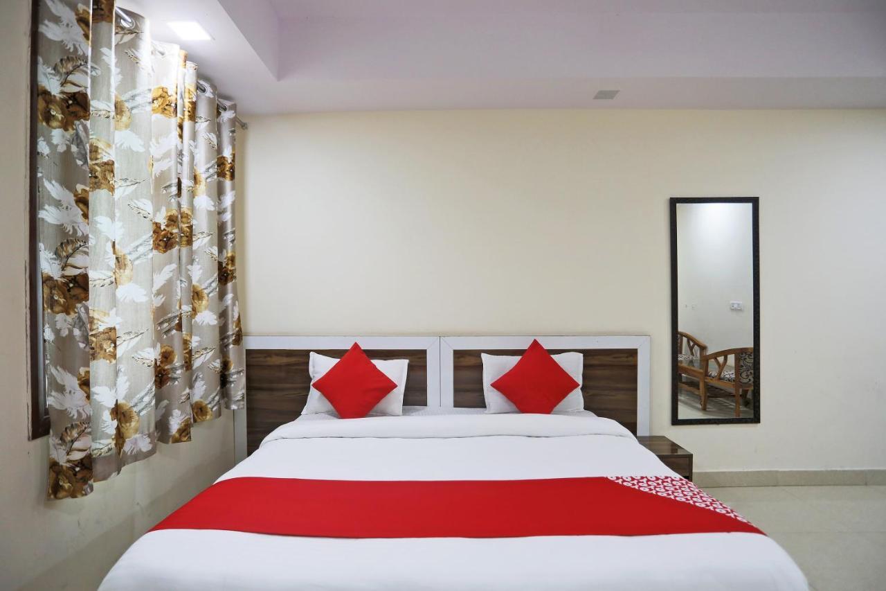 Hotel Rampal Palace New Delhi Exterior photo