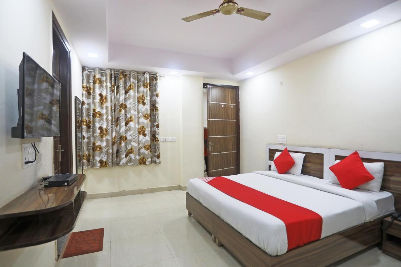 Hotel Rampal Palace New Delhi Exterior photo
